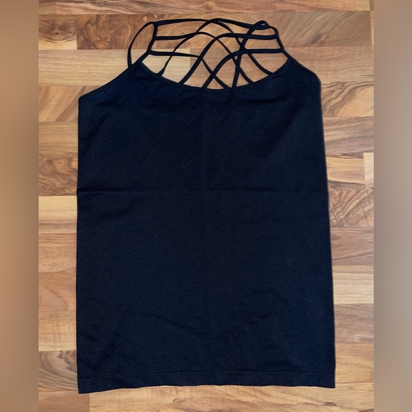 ZENANA OUTFITTERS BUNDLE OF 3 GORGEOUS TANK TOPS. SIZE 2X-3X. - Picture 9 of 10